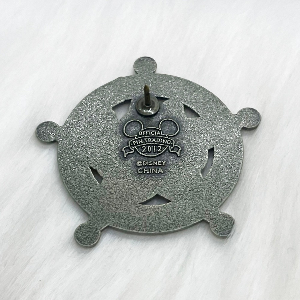🔮 5/$25 Disney Mickey Mouse Sheriff Badge Walt Disney World - Picture 3 of 3